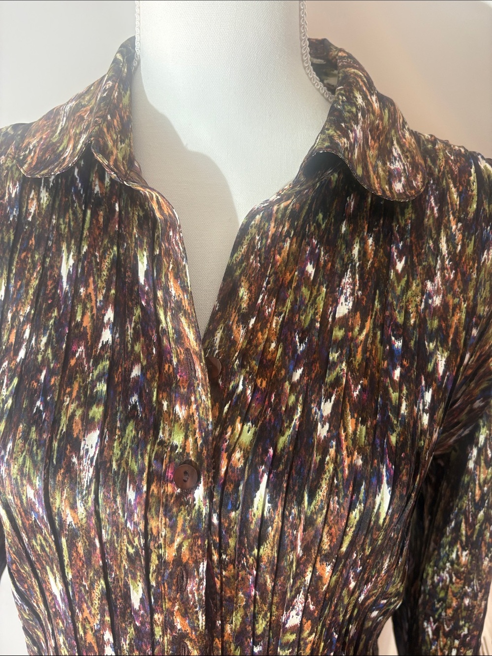 Essentials Multi-Color Collared Top Sz L - Picture 3 of 5